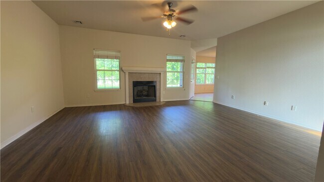 Building Photo - 1505 SW Elington St
