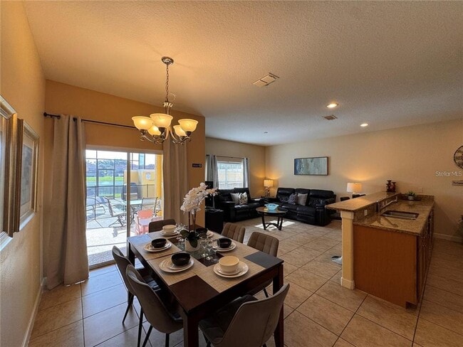 Foto del edificio - 3075 Beach Palm Ave