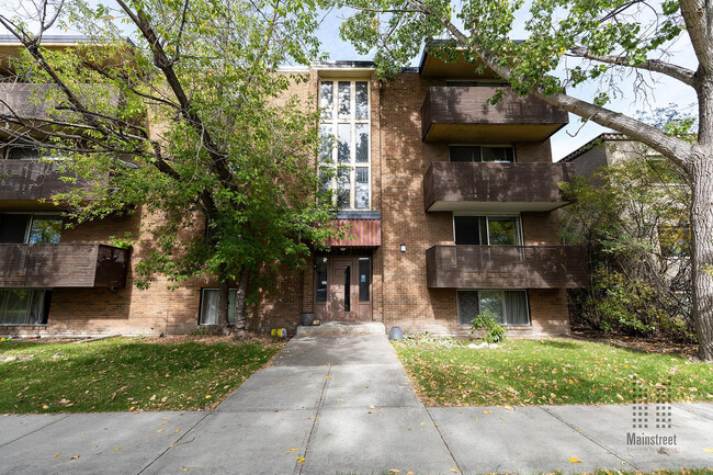 Photo du bâtiment - Crescent Heights Apartments