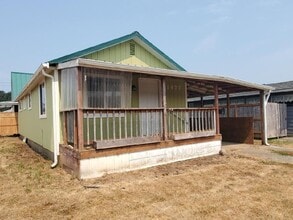 Building Photo - 1977 Cedar Ave