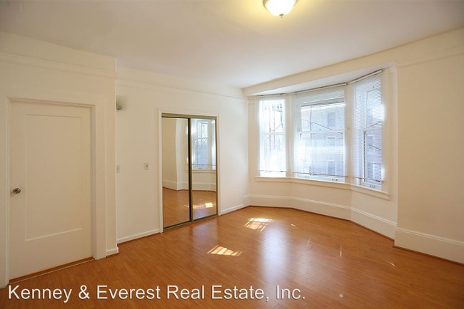 Foto del edificio - 3 br, 1 bath House - 660 Bush
