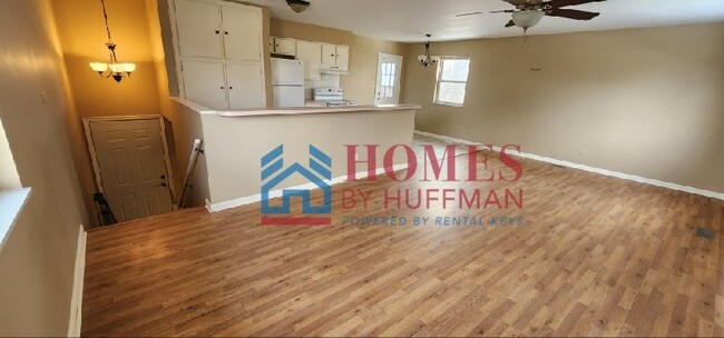 Building Photo - Two Bedroom Townhouse | New Harmony