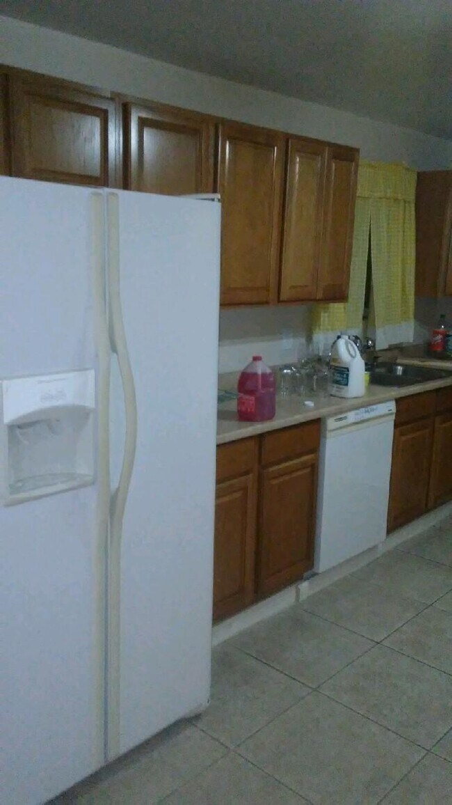Kitchen - 78 Ideal St