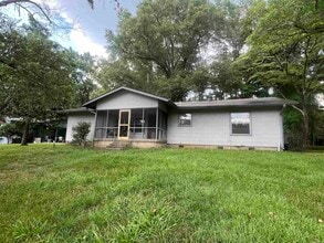Building Photo - 131 Snug Harbor Cir
