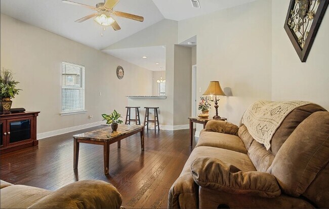 Foto del edificio - 2492 Bentridge Dr W