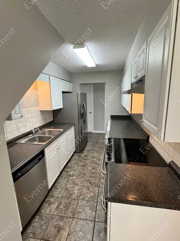 Foto del edificio - 330 Belinda Pkwy