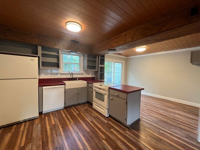 Foto del edificio - Cute 3 Bed 2 Bath!