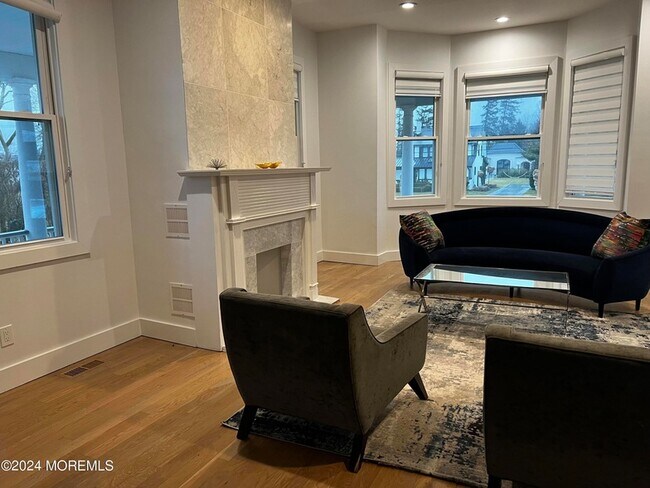 Foto del edificio - 255 Hollywood Ave