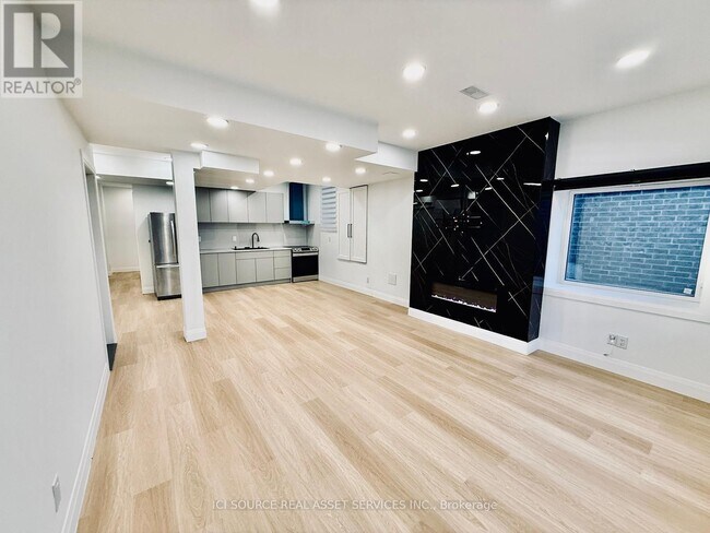 Photo du bâtiment - 3186 Hines Dr