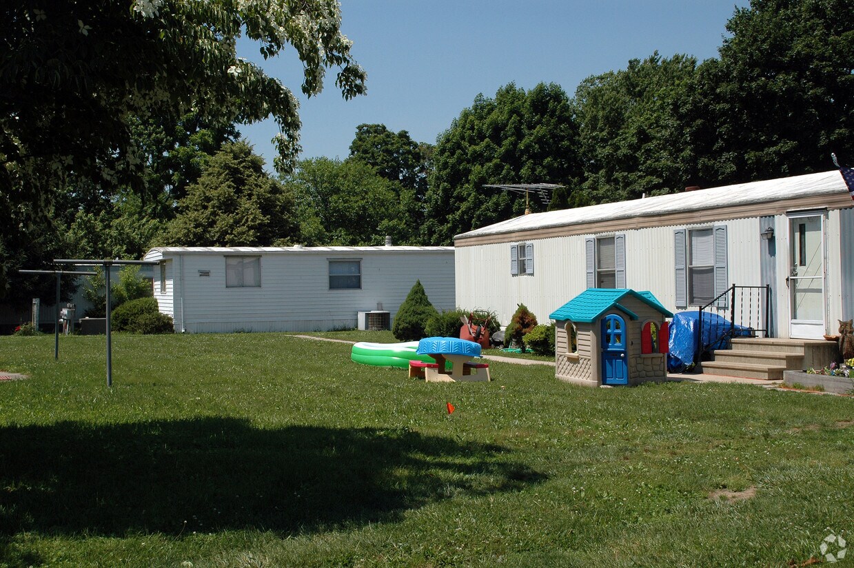 Building Photo - 829 Culbreath St