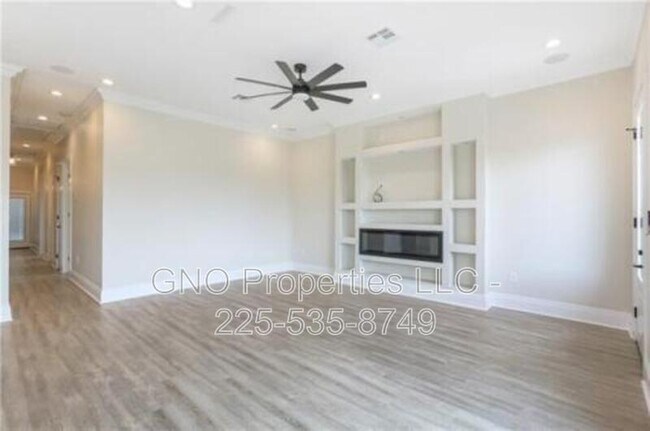Building Photo - 1535 Schnell Dr