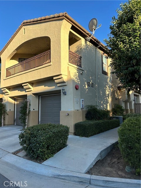 Primary Photo - 41713 Woodridge Ave