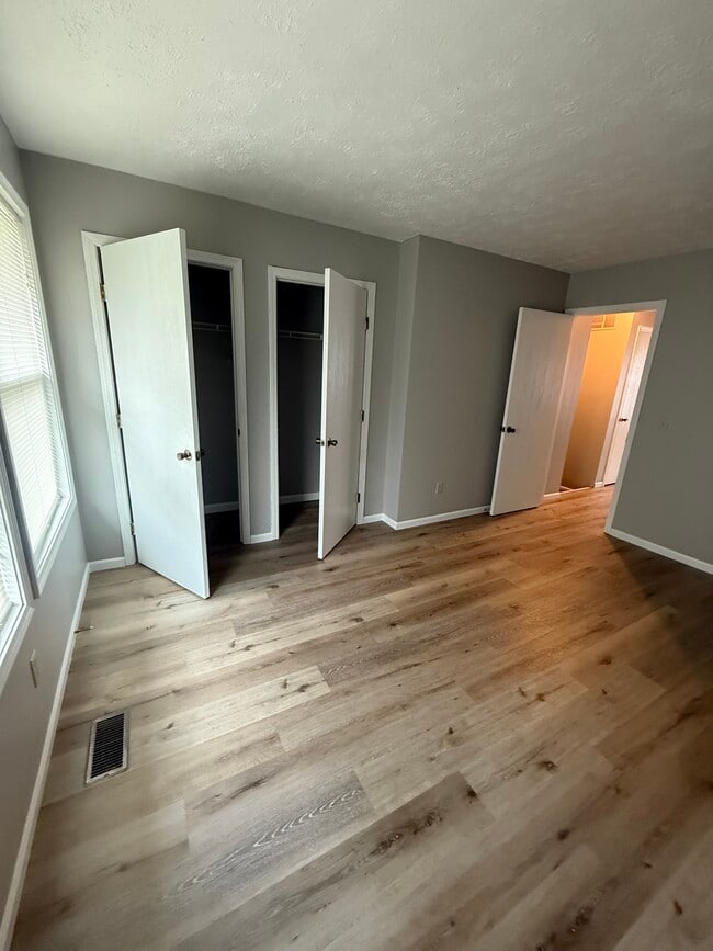 Foto del edificio - Eastgate Townhomes