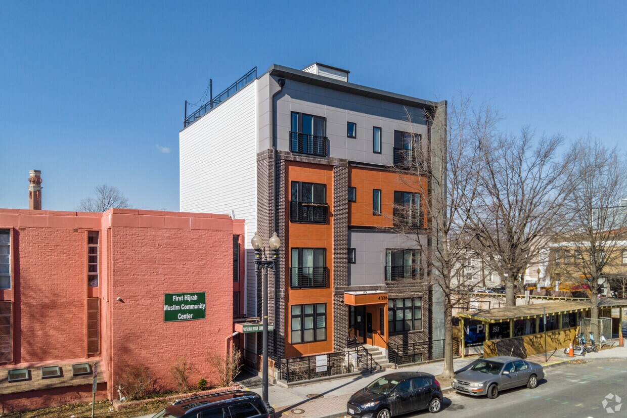 Primary Photo - 4326 Georgia Ave NW