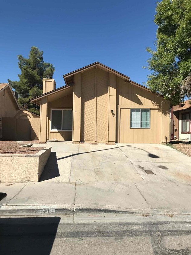 Foto principal - 71 N Christy Ln