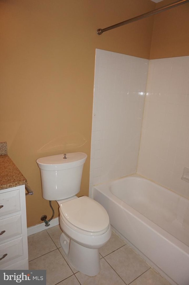 Building Photo - 14799 Tamarack Pl