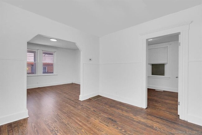 Foto del edificio - 84 Dewey St