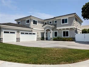 Building Photo - 5201 Tasman Dr
