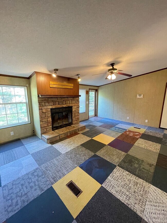 Foto del edificio - 3 bedroom 2 bath mobile home, LARGE, 1.33 ...