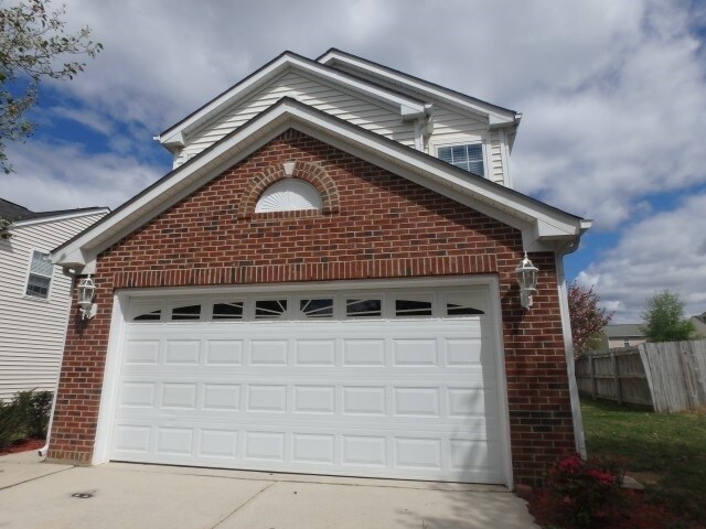 Foto principal - 4309 Standing Rock Way