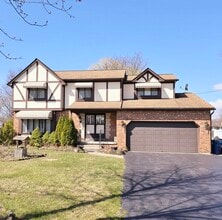 Building Photo - 650 Hopkins Rd