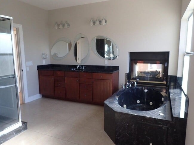 Foto del edificio - 9047 Orlando Ave