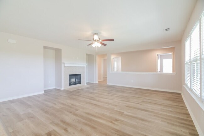 Foto del edificio - 1020 Callalily Dr