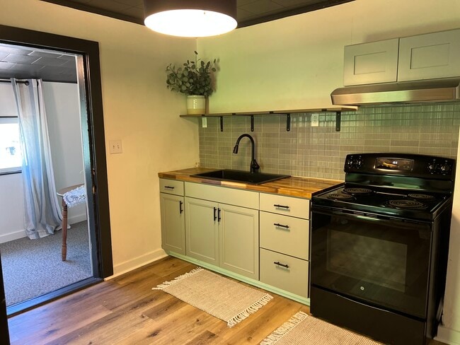 Foto del edificio - 367 N Market St