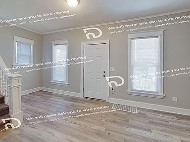 Building Photo - 208 N Elmwood Ave