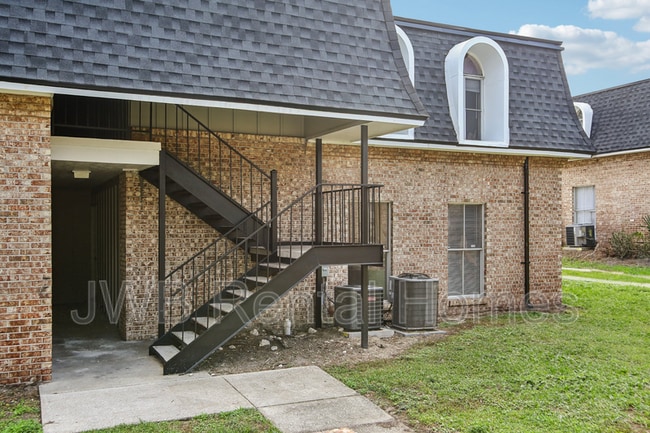 Photo - 851 Bert Rd Apartment