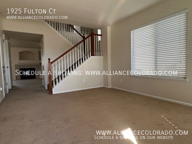 Photo - 1925 Fulton Court House