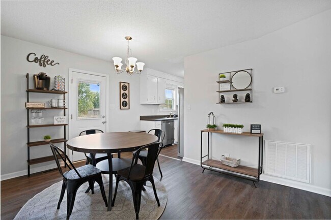 Foto del edificio - 3415 Oak Lawn Dr