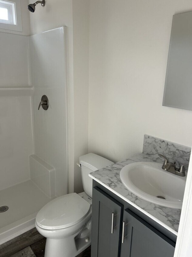 Foto del edificio - 913 Whittier Ave