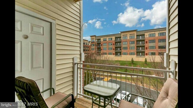 Foto del edificio - 2921 Deer Hollow Way