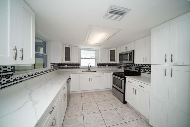 Foto del edificio - 8948 Lido Ln