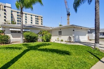 Building Photo - 5556 Mary Ln Dr