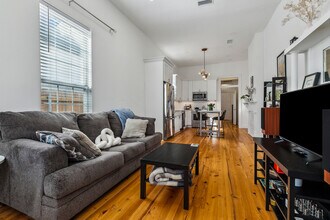 Building Photo - 2606 Valence St Building Photo - 2606 Valence St