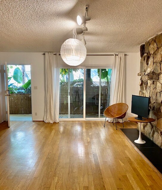 sliding glass doors to patio - 1131 14th St