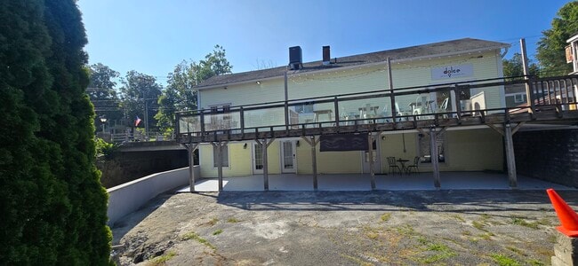 Building Photo - 117 Church Hill Rd
