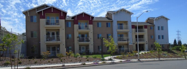 Building Photo - Sierra Heights Apartments