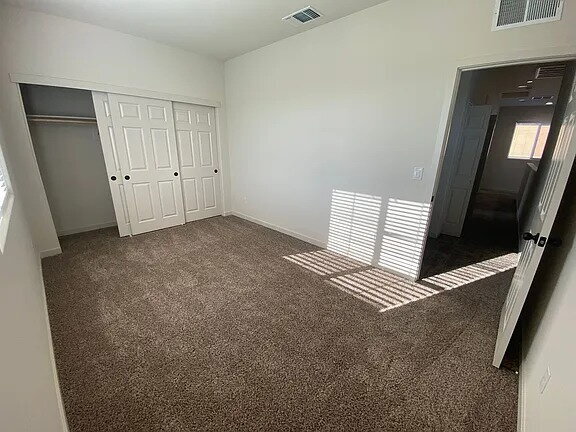 Building Photo - Newer 4bedroom/2.5 bathroom 1546sqft energy efficient home built in 2022 in private gated Winding...