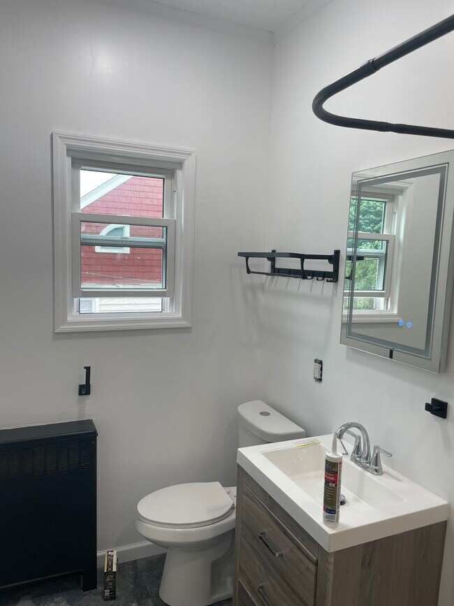 Baño - 49 1st St