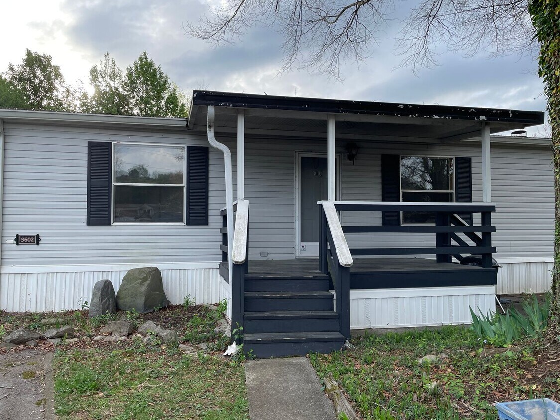 Photo - 3602 Wellington Lane