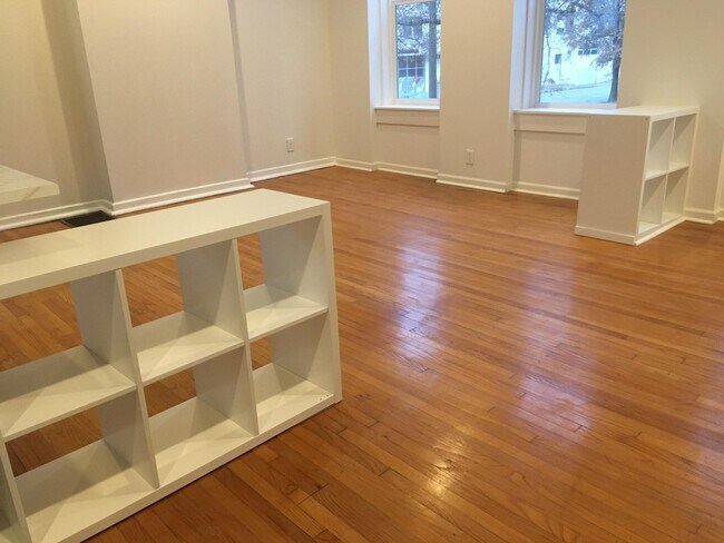 Building Photo - 2509 S Jefferson Ave