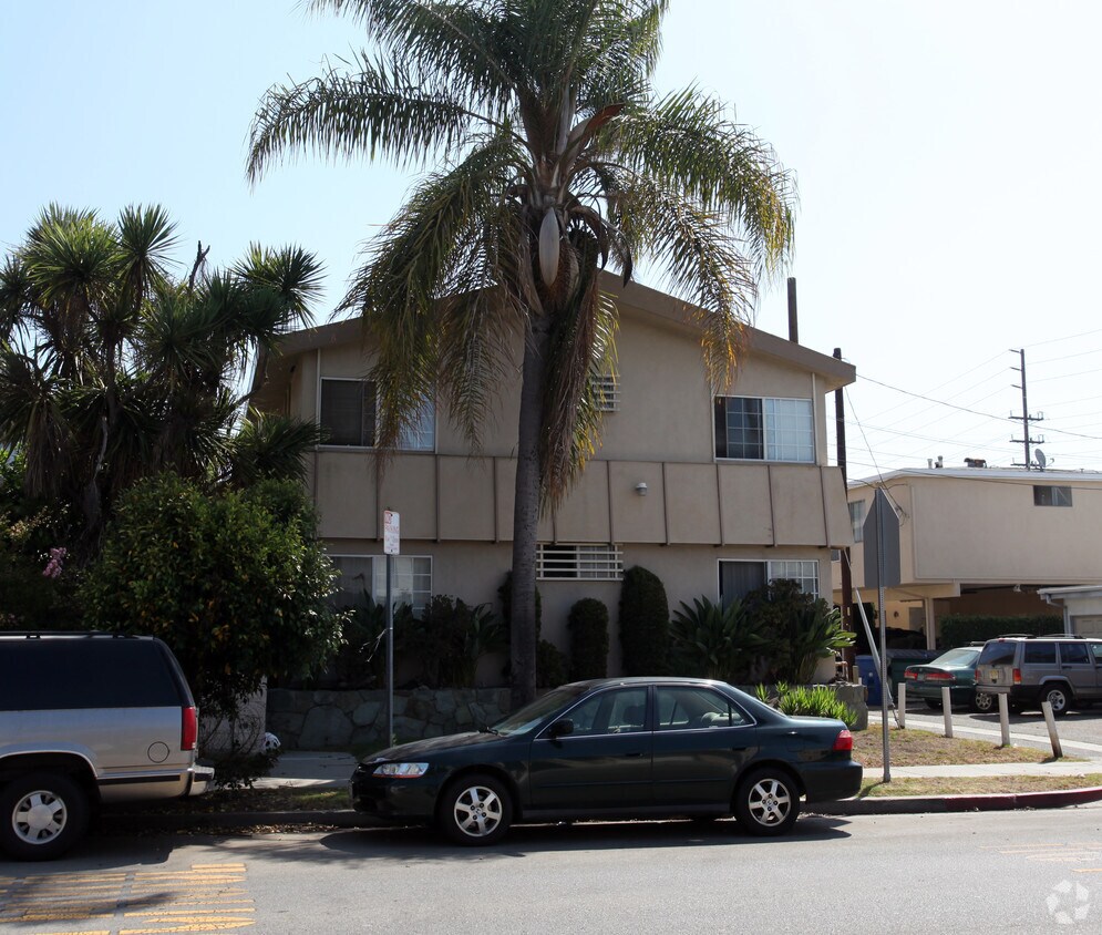 Building Photo - 1456 Federal Ave