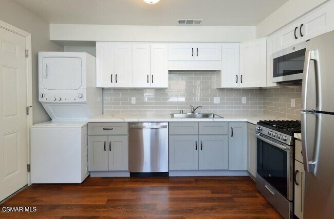 Foto del edificio - 2775 Los Robles Rd