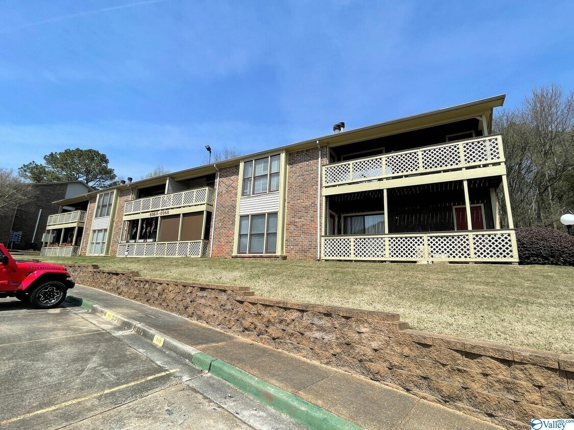 5062 7 Pine Cir Unit 6, Huntsville, AL 35816 Apartment for Rent in