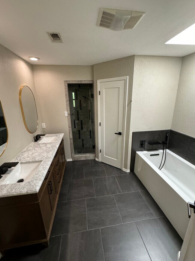 Foto del edificio - 5226 Bellefontaine Dr