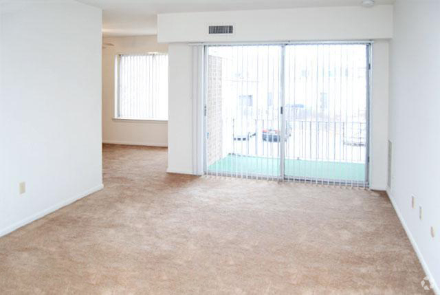 Living Room - Stonehenge Court Apartments