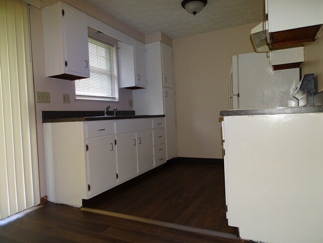 Foto del edificio - 1670 Colonial Dr